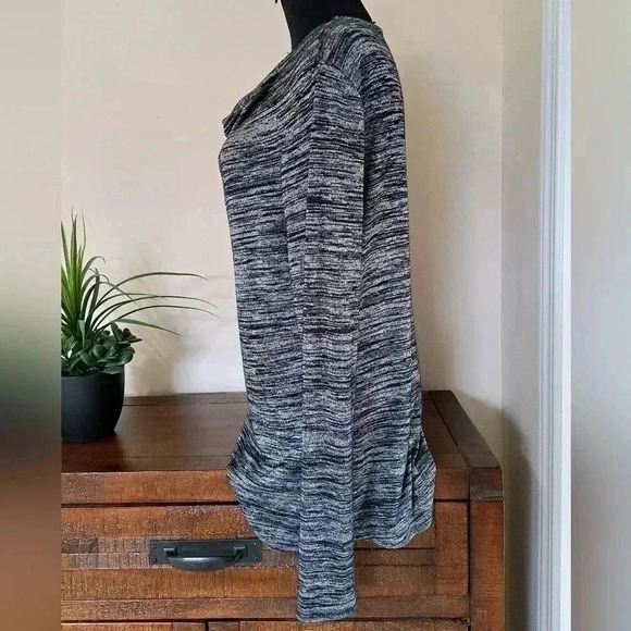 Banana  Republic Long Sleeved Sweater Cowl Neck Heathered Grey Black Size M - Picture 2 of 12